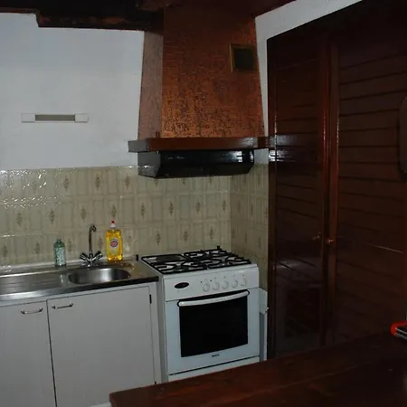 Maison Typique Dans Petit Village