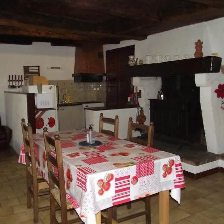 Maison Typique Dans Petit Village Ferienhaus *